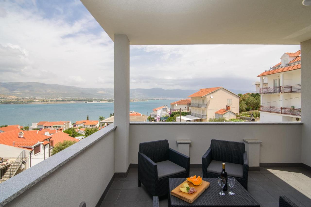 Apartments Pelja Trogir Exterior foto