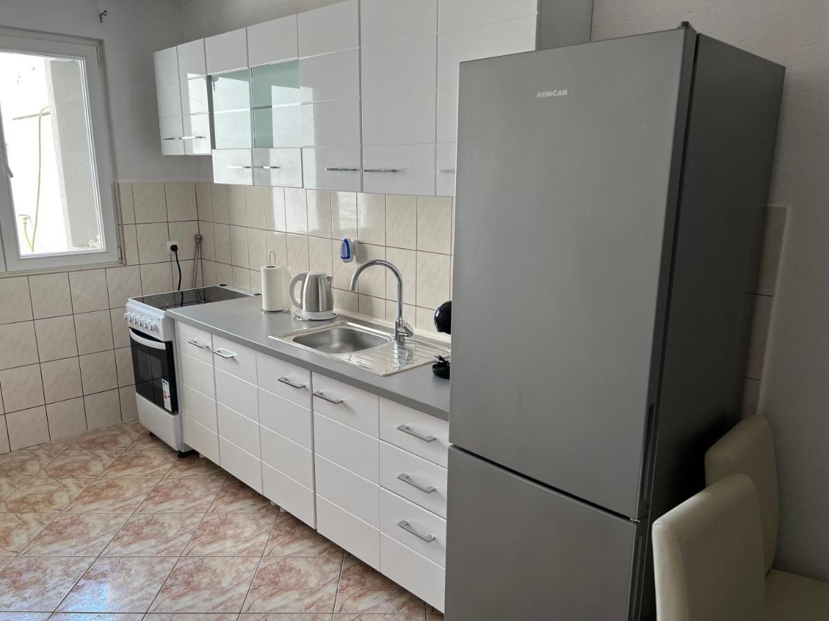 Apartments Pelja Trogir Exterior foto